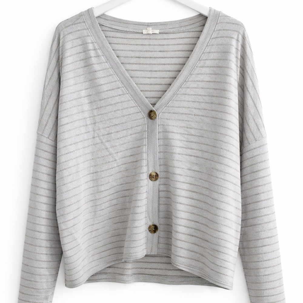 Maurice’s Grey Stripe 3/4 Sleeve Button Up Cardigan – M